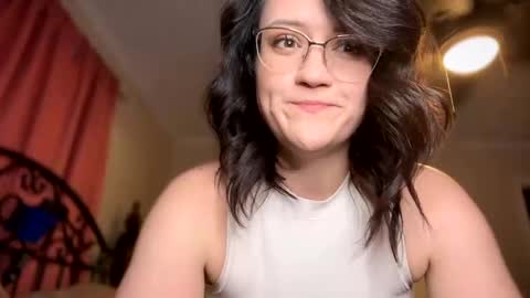 Snapshot of kinkbitch25 chatting on December 25, 3:18 am Kinkbitch online show from December 25, 3:18 am