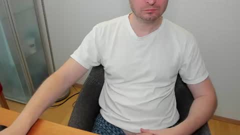 Snapshot of kinksubbydubby chatting on July 5, 6:48 pm kinksubbydubby online show from July 5, 6:48 pm