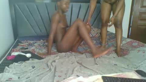 kinky_aria online show from November 28, 9:34 am