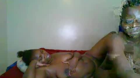 Snapshot of kinky_roey chatting on March 8, 10:56 pm kinky_roey online show from March 8, 10:56 pm