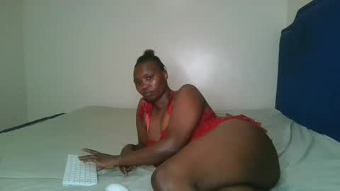 Snapshot of kinky_roey chatting on March 11, 5:35 pm kinky_roey online show from March 11, 5:35 pm