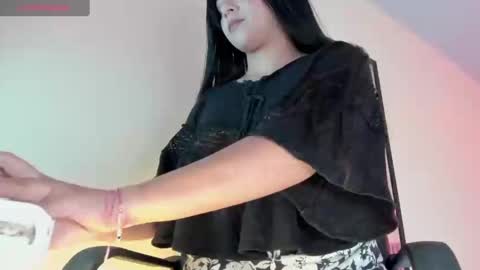 kinky yeyns online show from January 14, 11:37 pm