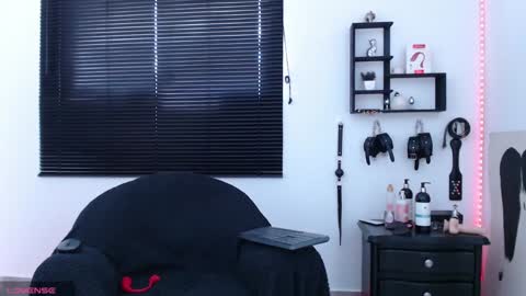 Allison  Diego online show from December 11, 5:37 pm