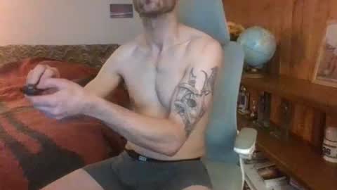Snapshot of kinkyboyz69 chatting on July 13, 3:31 am kinkyboyz69 online show from July 13, 3:31 am