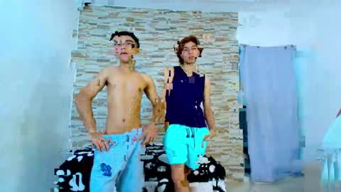 Snapshot of kinkyhousexxx chatting on April 26, 10:29 pm kinkyhousexxx online show from April 26, 10:29 pm