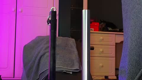 Snapshot of kinkyjessica_xd chatting on December 7, 11:07 am JessicaXD online show from December 7, 11:07 am