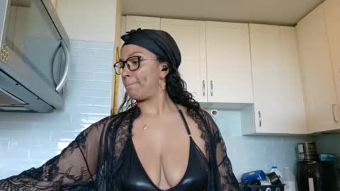 Snapshot of kinkykatt557616 chatting on May 31, 6:20 pm kinkykatt557616 online show from May 31, 6:20 pm