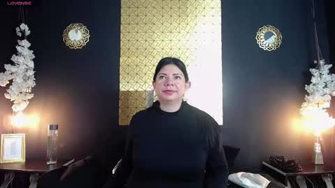 Snapshot of kinkyy_mom chatting on September 29, 2:00 pm kinkyy_mom online show from September 29, 2:00 pm