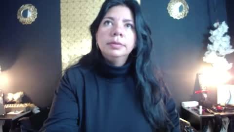 Snapshot of kinkyy_mom chatting on May 4, 3:52 pm kinkyy_mom online show from May 4, 3:52 pm