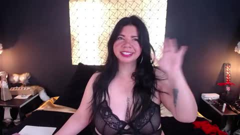 Snapshot of kinkyy_mom chatting on May 5, 4:04 pm kinkyy_mom online show from May 5, 4:04 pm