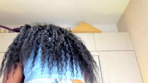 M A R A  online show from November 21, 11:53 am