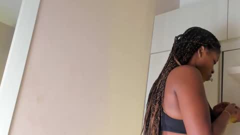 M A R A  online show from February 13, 12:01 pm