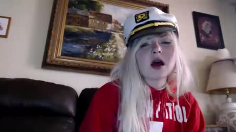 Snapshot of kipsy420 chatting on December 23, 3:12 pm Kipsy Rose online show from December 23, 3:12 pm