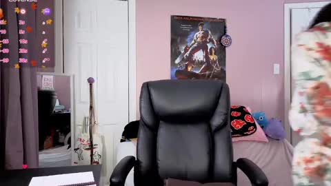 Snapshot of kira21_13 chatting on November 17, 12:16 am Kira21 13 online show from November 17, 12:16 am