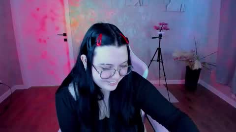 kira online show from March 26, 1:22 am