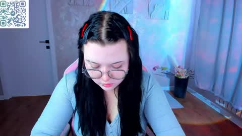 kira online show from April 19, 9:08 am