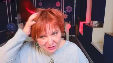 Kira Kennet online show from April 22, 6:42 pm