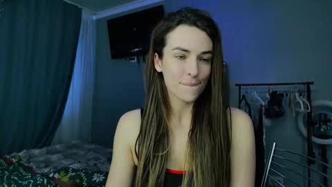 Snapshot of kira_love1 chatting on April 25, 3:20 pm Kira love1 online show from April 25, 3:20 pm