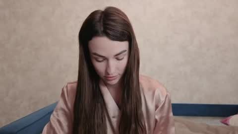 Snapshot of kira_love1 chatting on May 4, 8:10 am Kira love1 online show from May 4, 8:10 am