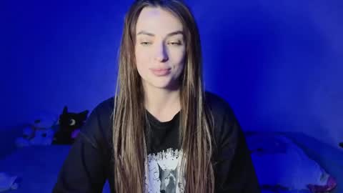 Snapshot of kira_love1 chatting on May 5, 7:44 pm Kira love1 online show from May 5, 7:44 pm