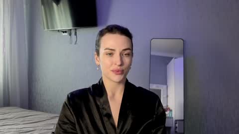 Snapshot of kira_love1 chatting on May 18, 12:22 pm Kira love1 online show from May 18, 12:22 pm