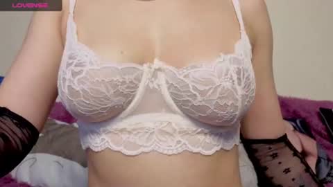 Snapshot of kira_low chatting on July 23, 10:19 pm Kira online show from July 23, 10:19 pm