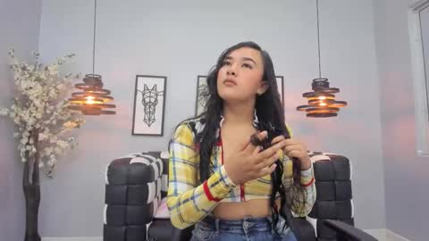 Snapshot of kira_naughtty chatting on October 20, 11:43 am Kira Naughtty online show from October 20, 11:43 am