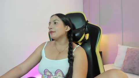 Snapshot of kira_relish chatting on May 9, 12:43 pm K I R A online show from May 9, 12:43 pm
