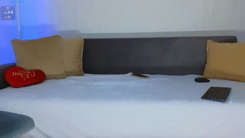 Kira online show from February 10, 10:30 pm