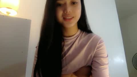 KIRA online show from April 24, 9:50 pm