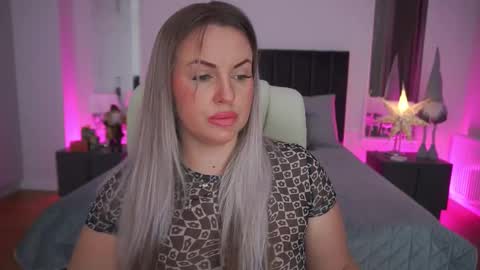 Kira online show from January 14, 9:31 pm