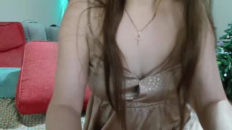 KiraGoldens online show from January 17, 6:40 am