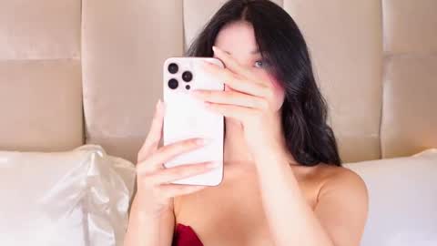 Snapshot of kirakayleigh chatting on October 19, 1:28 am kira online show from October 19, 1:28 am