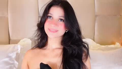 Snapshot of kirakayleigh chatting on November 12, 12:33 am kira online show from November 12, 12:33 am