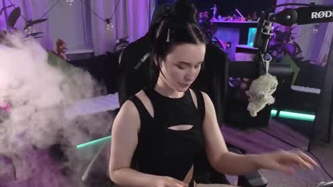 Kira    online show from March 21, 6:55 pm