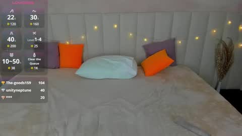 Snapshot of kiramagnolia chatting on February 24, 5:22 am Kira online show from February 24, 5:22 am