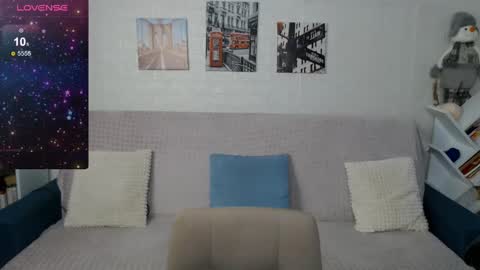 Snapshot of kiramartins_cat chatting on December 28, 4:19 am kiramartins cat online show from December 28, 4:19 am