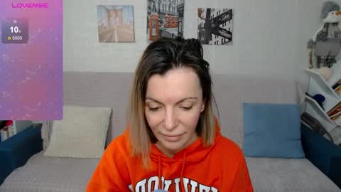 Snapshot of kiramartins_cat chatting on January 22, 4:44 am kiramartins cat online show from January 22, 4:44 am