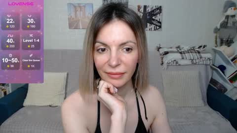 Snapshot of kiramartins_cat chatting on January 30, 3:22 am kiramartins cat online show from January 30, 3:22 am