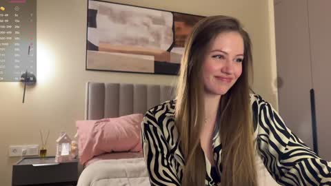 Snapshot of kiramystery chatting on December 12, 3:59 pm Kira online show from December 12, 3:59 pm