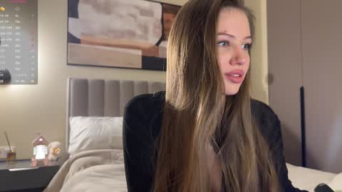 Snapshot of kiramystery chatting on December 24, 3:05 pm Kira online show from December 24, 3:05 pm