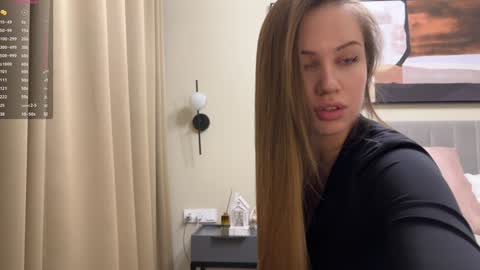 Snapshot of kiramystery chatting on January 23, 11:15 am Kira online show from January 23, 11:15 am