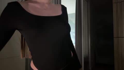 Kira online show from December 14, 3:17 pm