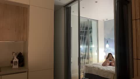 Kira online show from April 30, 8:04 pm