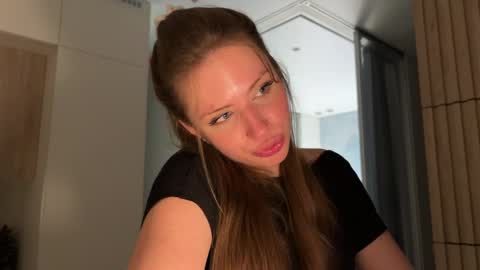 Kira online show from April 30, 8:57 pm