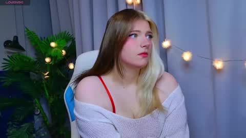 Kira online show from January 8, 2:52 pm