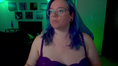 Snapshot of kiraspitqueen chatting on July 1, 3:52 am KiraSpitQueen online show from July 1, 3:52 am