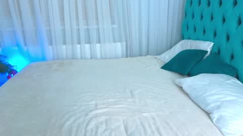    online show from December 10, 12:49 pm