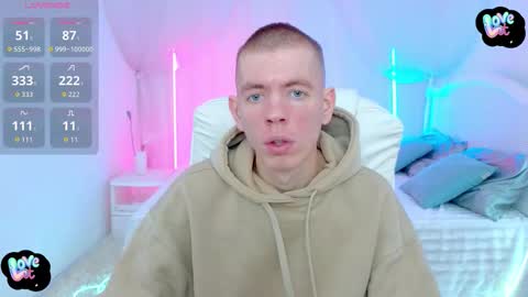    online show from October 13, 9:09 am