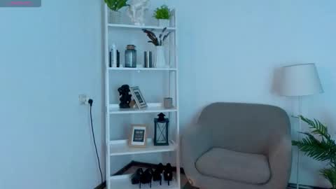    online show from October 17, 11:24 am